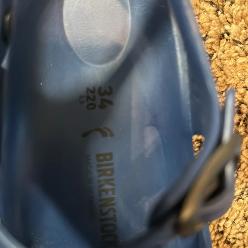 Kid's Birkenstock Blue Rio Sandals Size 34 3 better 2 or 2 1/2  Backstrap Water